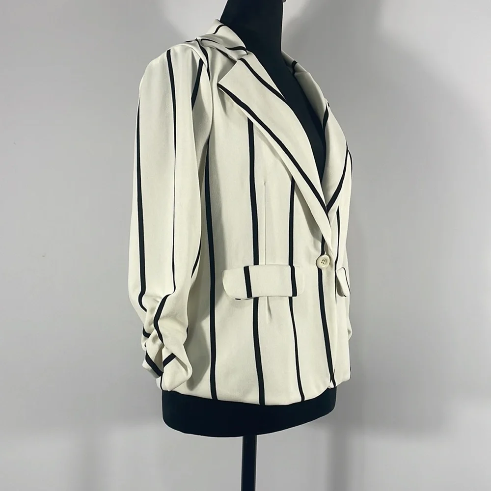 Crescent & Willough Jackets & Coats, Black & White Striped, Large, Blazer - Picture 10 of 10